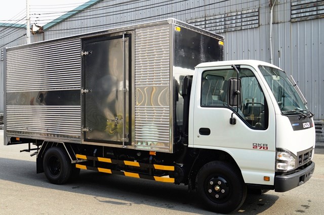 Xe tải Isuzu - Công Ty TNHH Sản Xuất Thương Mại Xuất Nhập Khẩu Đông Tây